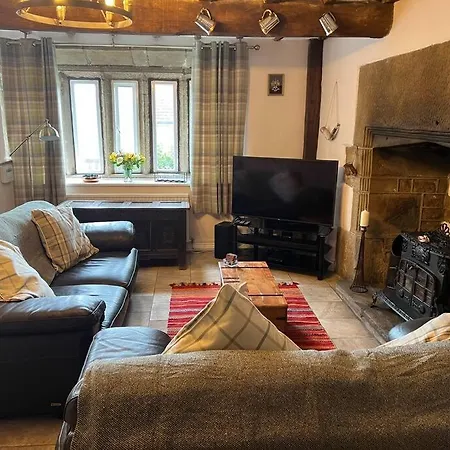 17Th Century Cottage With Hidden Garden Steeton Exterior foto